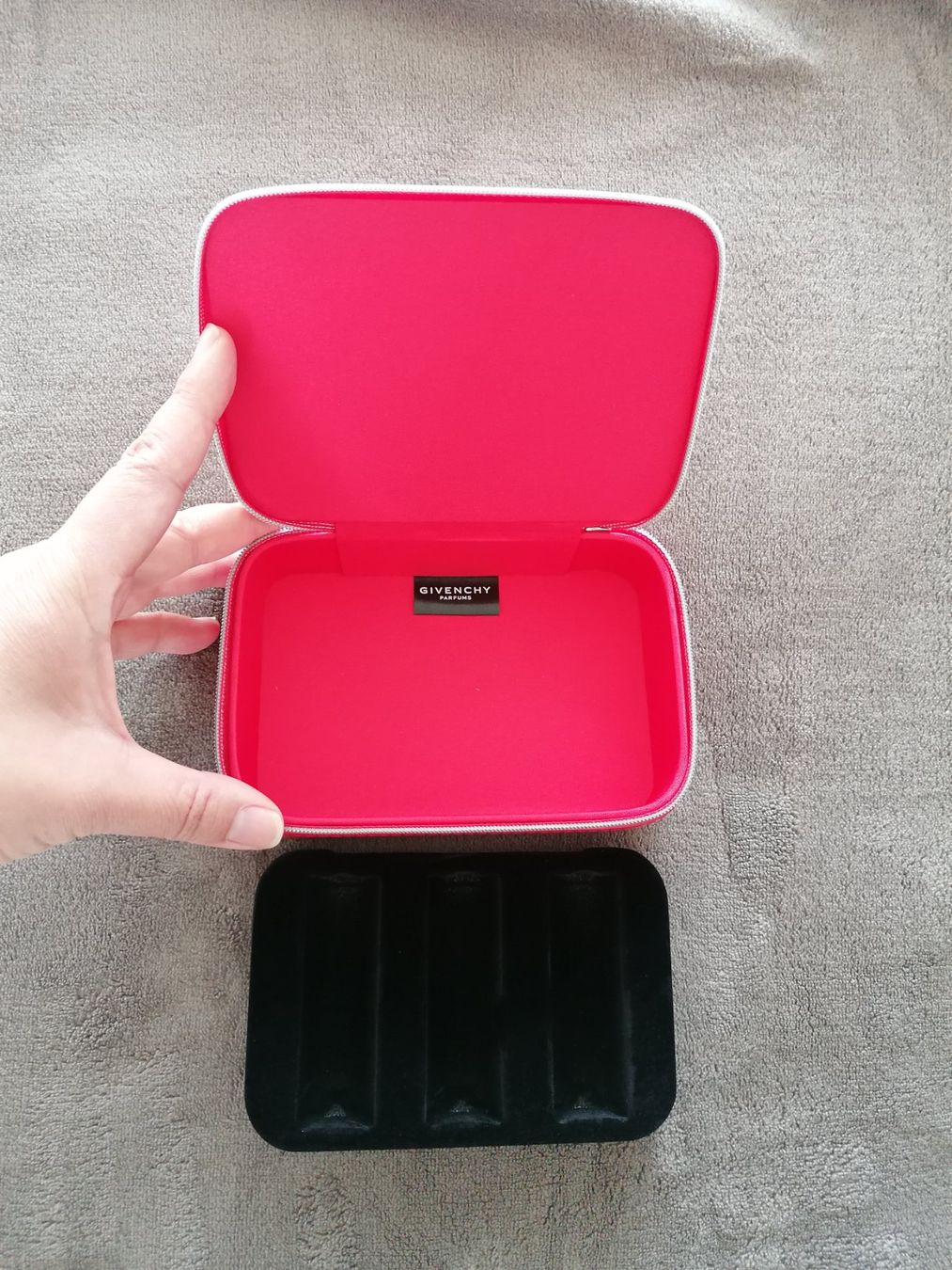 Givenchy Schmuckkästen: Givenchy Necessaire – Neu und originalverpackt aus Pfäffikon SZ von EMMA0111 3