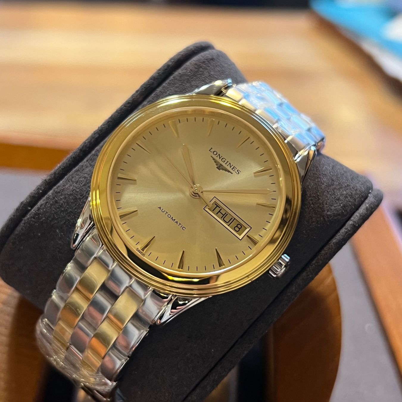 Longines Orologi: Longines Flagship Day-Date Automatic L4.899.3 – Usato da Carouge GE venduto da Watchaser 7