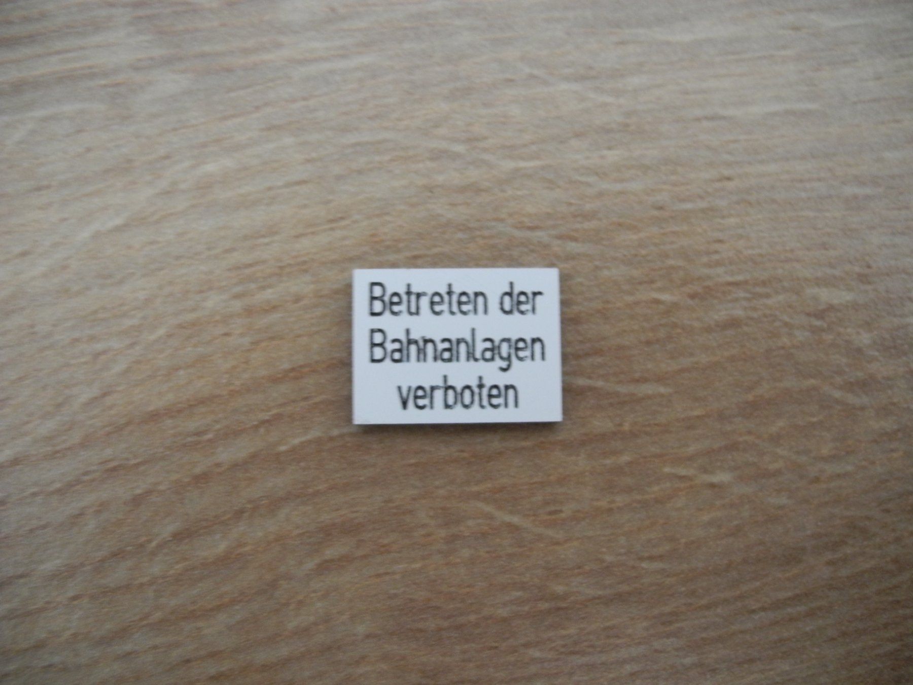 SBB/CFF/FFS Schilder: KLEINES BAHNSCHILD – Neu (gemäss Beschreibung) aus Reinach AG von Huckleberrysix