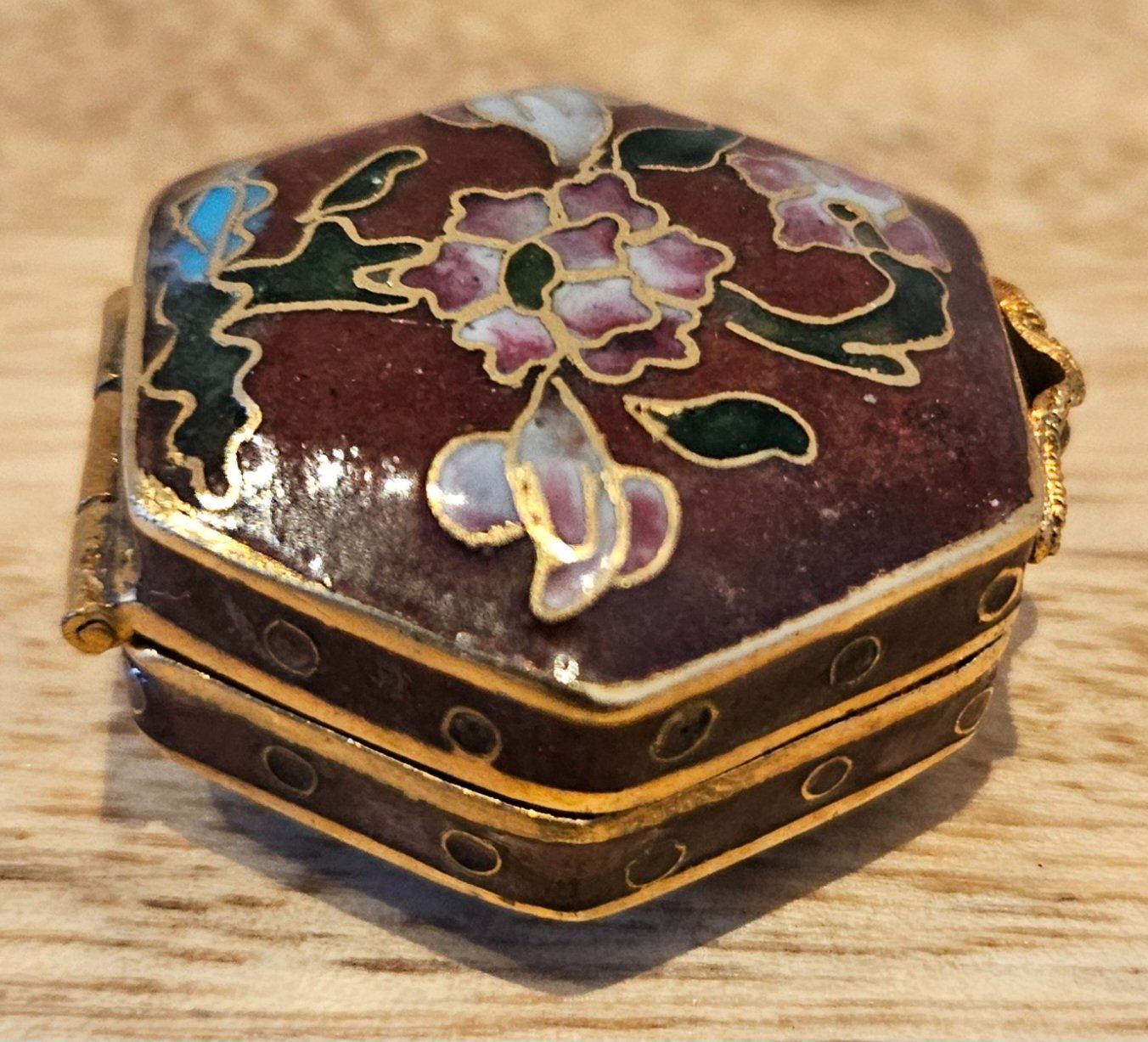 Portagioie: Cloisonne Emaille Schatulle Schmuckdose Pillendose Box Dösli – Usato da Birmensdorf ZH venduto da Wendepunkt... 1