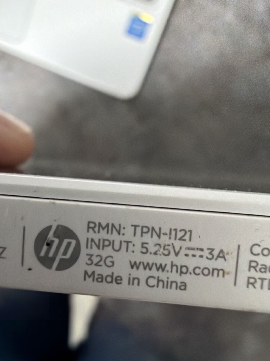 Hewlett Packard Notebook: Ordinateur portable HP défectueux pour pièce – Difettoso da Bulle venduto da Nghost 5