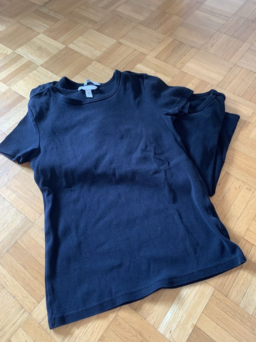 H&M T-Shirts: T-shirt Damen Gr. M 3Stk. – Gebraucht aus Urdorf von lil_bw7r 1