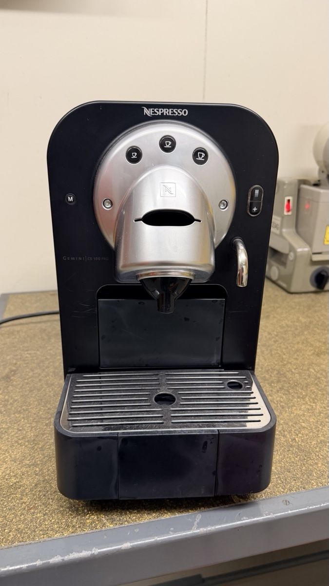 Nespresso Kaffeemaschinen & Espressomaschinen: Nespresso Professional 703/CS100 – Gebraucht aus Uitikon Waldegg von AndersWohoo