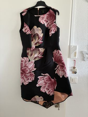 Elegantes Kleid