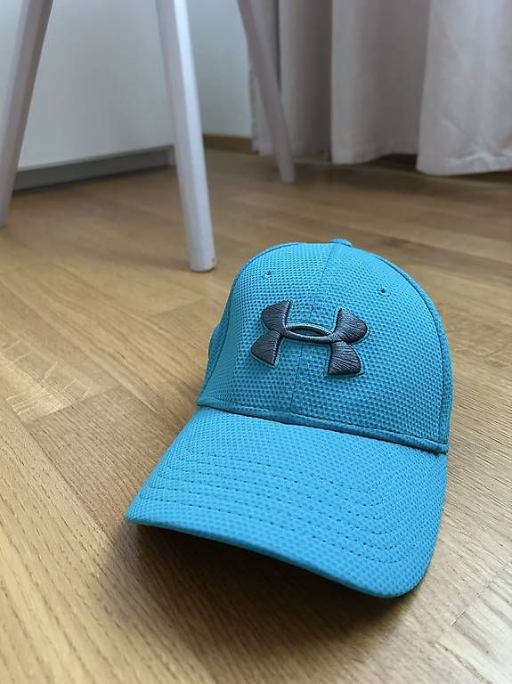 Chapeaux, bonnets & casquettes: Cap Under Armour – D'occasion à Schüpfheim par car_7slp