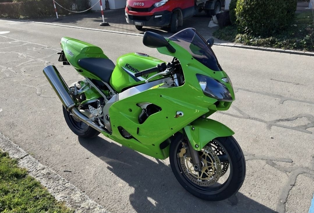 Kawasaki Strada: Kawasaki Ninja ZX-9R – Usato da Dottikon venduto da swi_n76l 1
