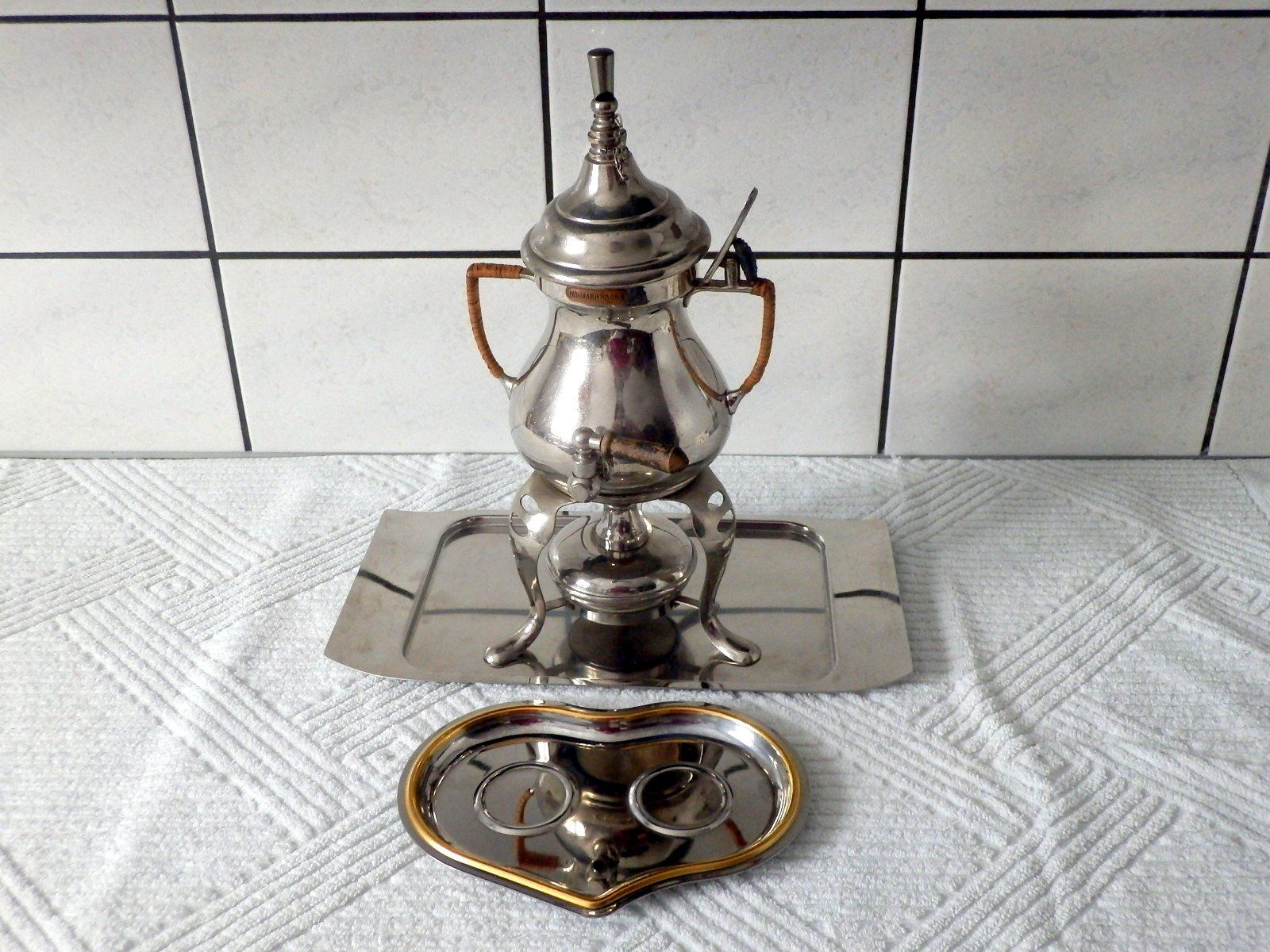 Teiere: antiker Teekocher, "Samowar", mit Ölbrenner, Gesamthöhe 32cm – Usato da Ueberstorf venduto da dinbau
