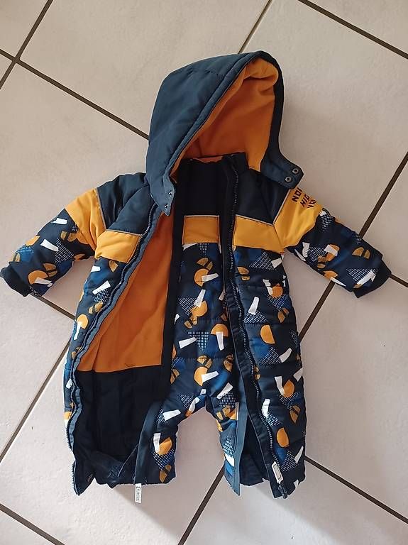 Completi: Schneeanzug / Winteroverall – Usato da Würenlingen venduto da Steeefeli 2