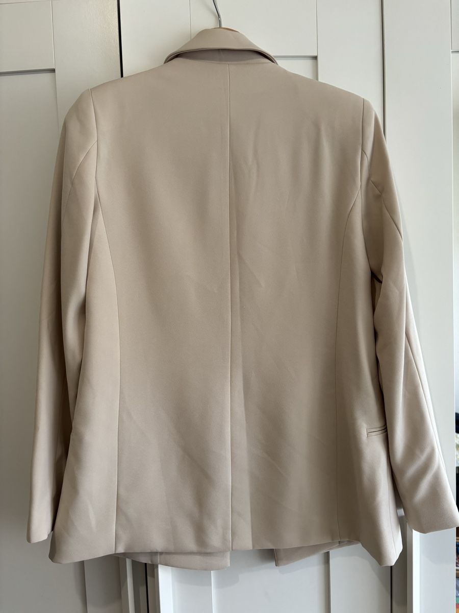 Lotti di vestiti: Beige Suit – Nuovo (secondo la descrizione) da Confignon venduto da Second_Hand_Ch 4