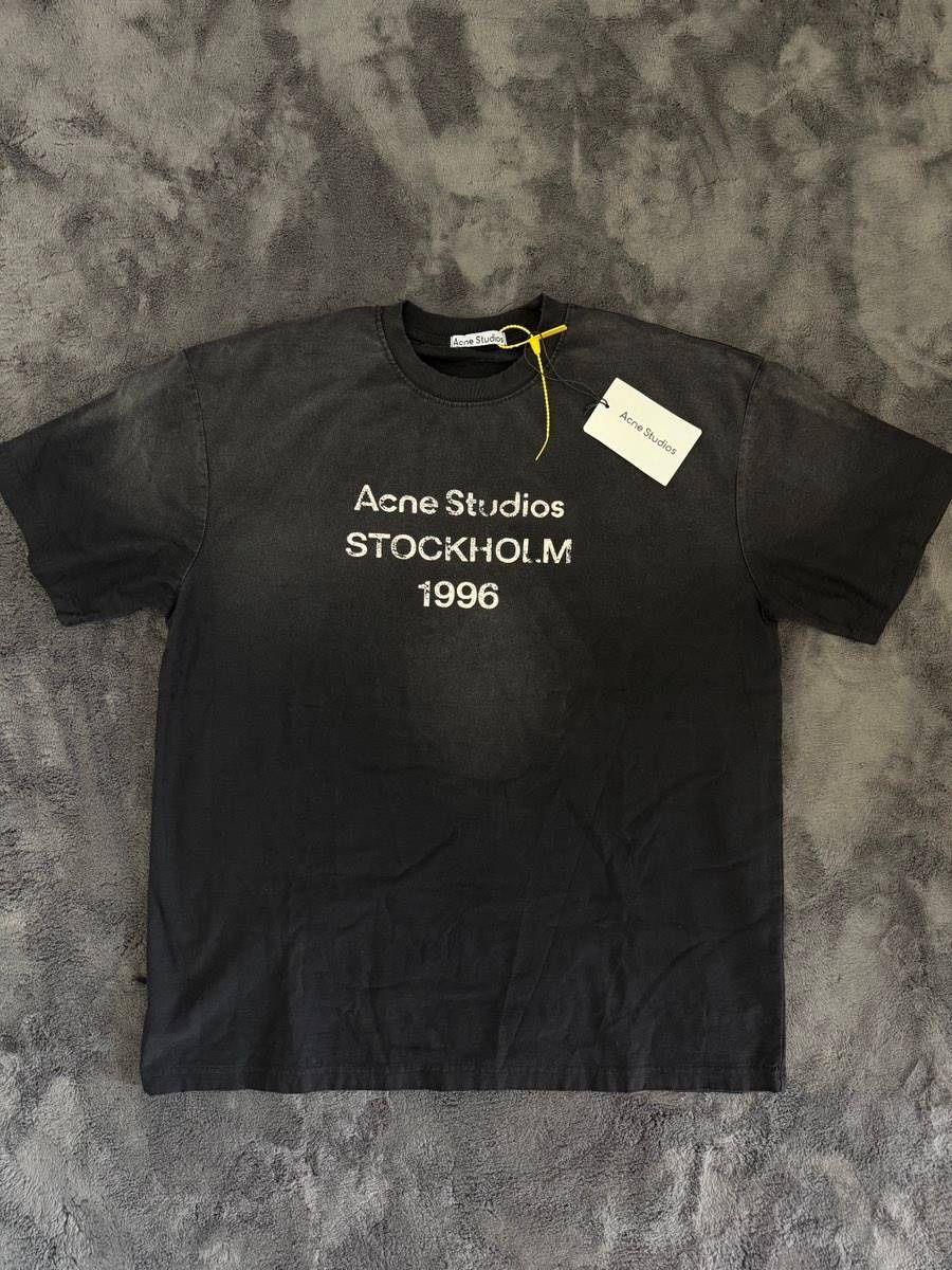 Acne Studios T-Shirts: Acne Studios T-Shirt Gr. XL, schwarz – Neu (gemäss Beschreibung) aus Triesen von atos87