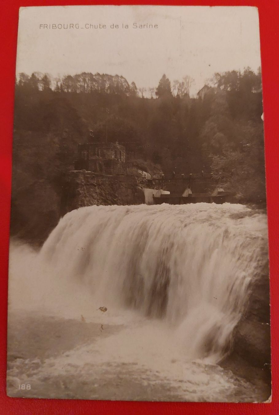 Cartoline postali: Fribourg ; Chute de la Sarine – Usato da St-Légier-La Chiésaz venduto da Theo005