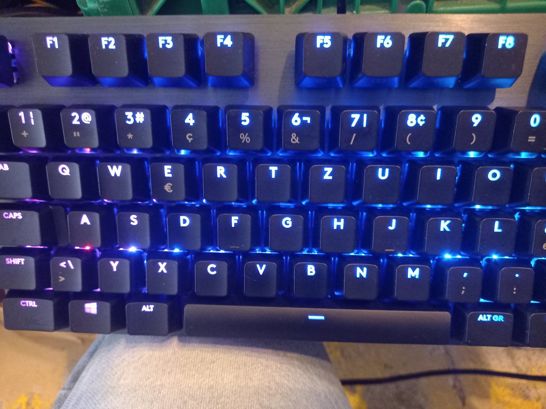 Logitech Tastiere: Logitech G513 Carbon Gaming-Tastatur – Usato da Prez-vers-Siviriez venduto da Monija70 1