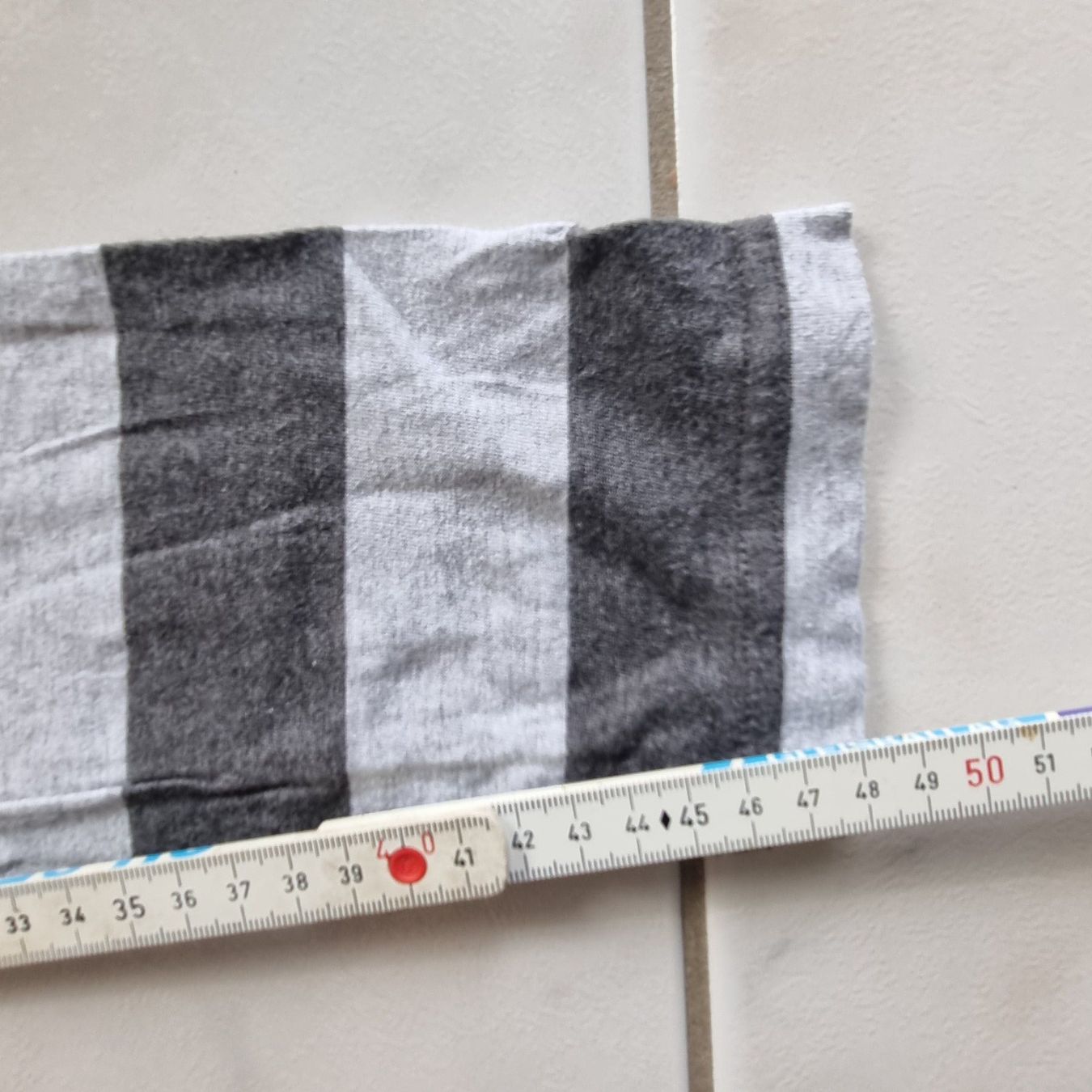 Migros Pyjamas & Ähnliches: Winter Pyjama, Grösse 146/152, Grau/Weiss gestreift – Gebraucht aus Arth von Africa44 6