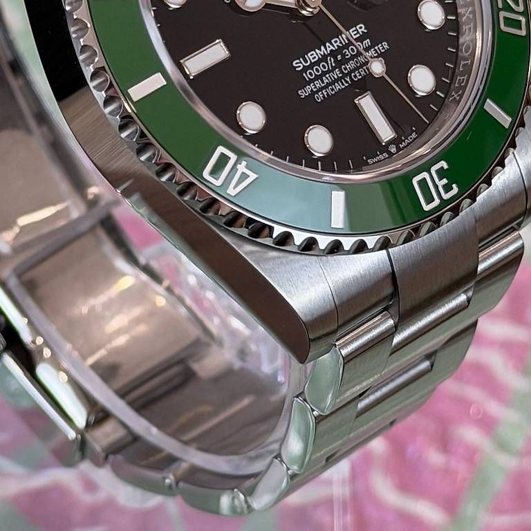 Orologi: Rolex Submariner "Starbucks MKII" 126610LV – Usato da Genève venduto da minty.watches 6