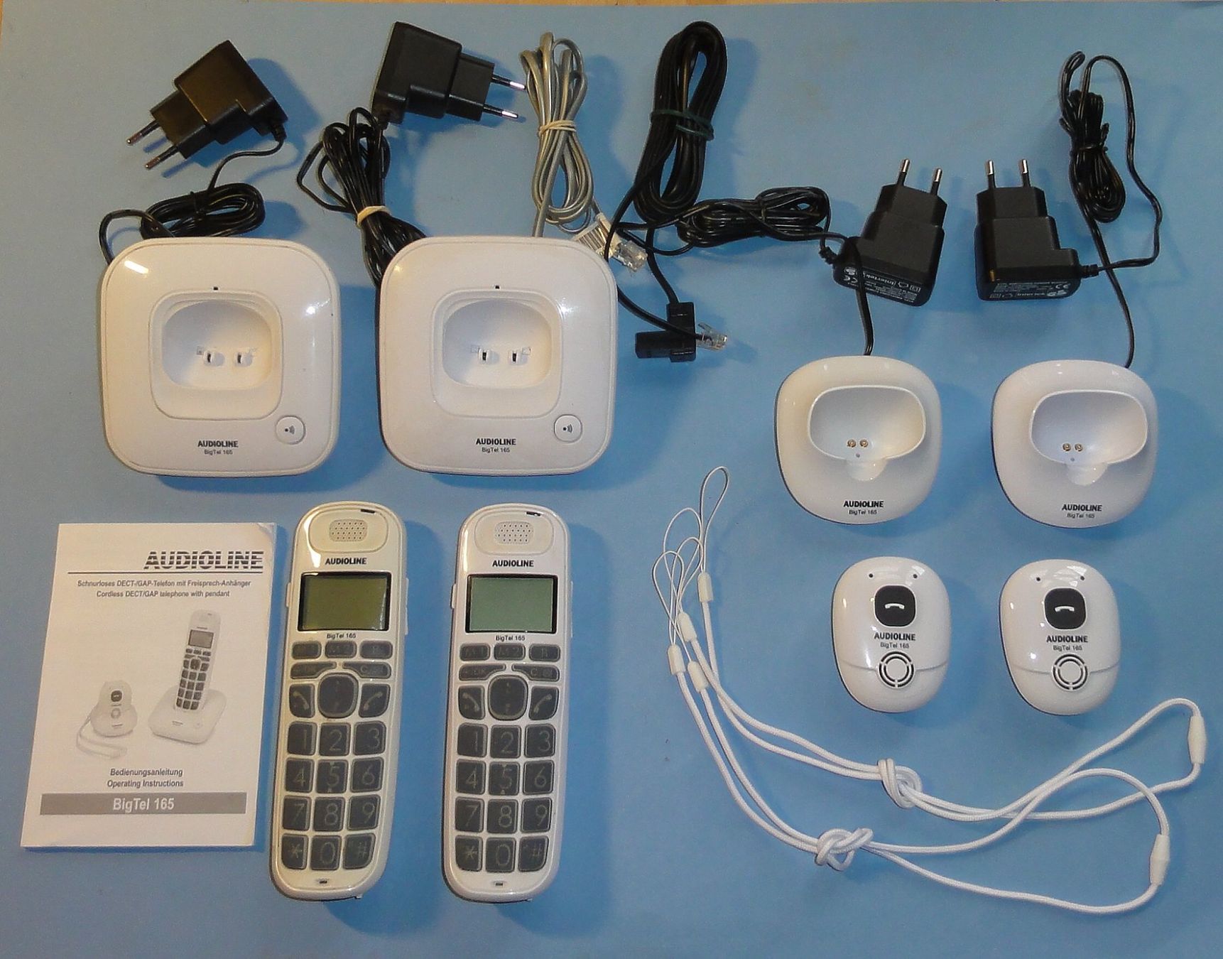 Telefoni: 2 Stück Schnurlostelefone plus Freisprecher (Hausfunk) DECT – Usato da Waldenburg venduto da Rcparts