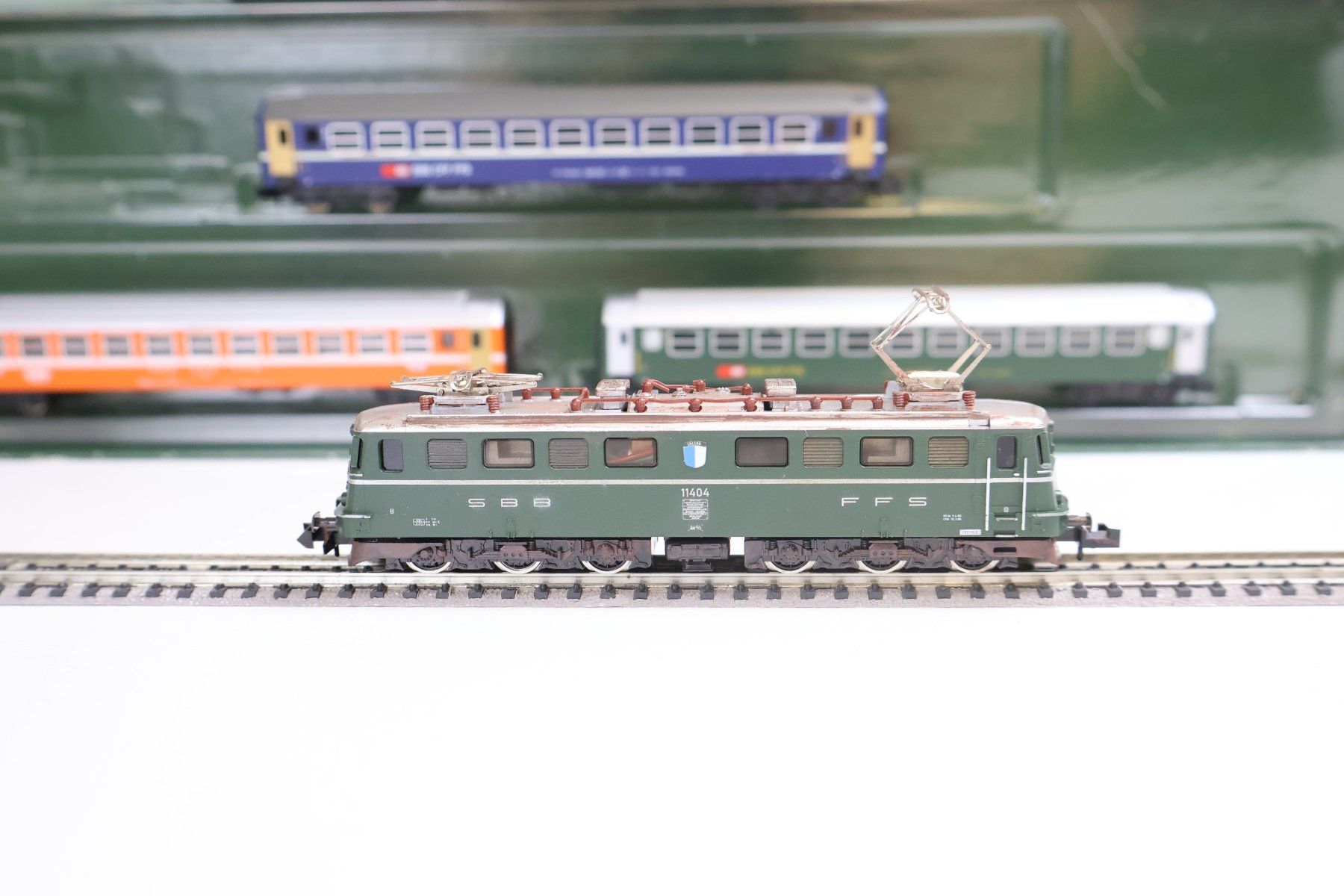 Trix Modellini di ferrovie: Minitrix SBB Personenzug mit E-Lok Set - Spur N – Usato da Winterthur venduto da Monstera 4