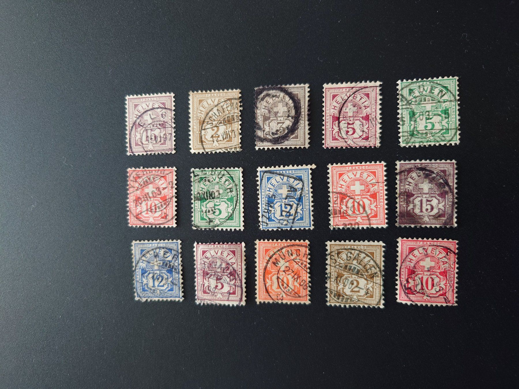 Alle Briefmarken: 15 x Ziffermuster Helvetia. Schöne Stempel. Ab 1888 – Gebraucht aus Zürich von Rst7 3