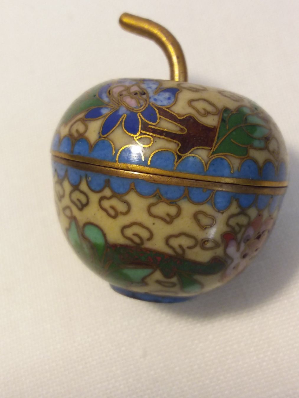 Skulpturen & Statuen: Cloisonné Apfel, alt, China – Gebraucht aus Zürich von SciTec 9