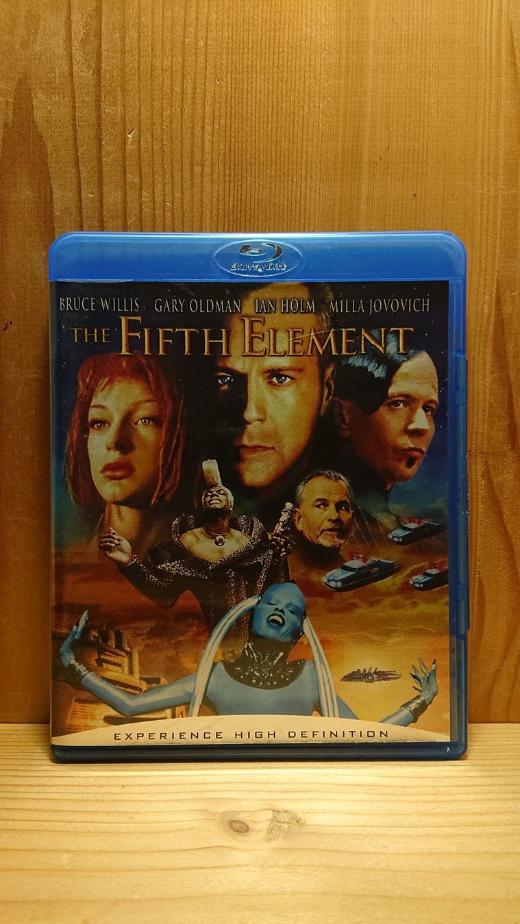Alle DVDs: THE FIFTH ELEMENT Blu-Ray Englisch Version – Gebraucht aus Wilderswil von Exebub