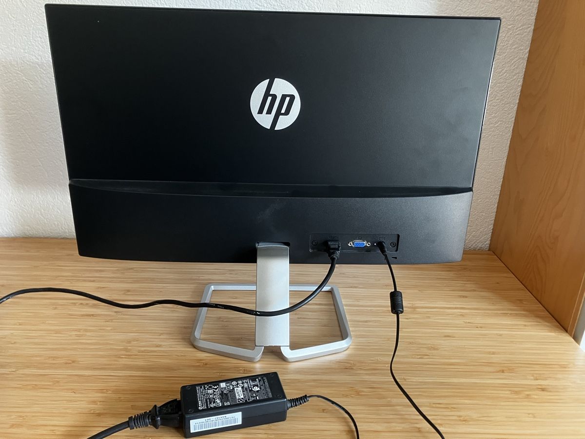 Monitor: HP 24f Monitor – Usato da Winterthur venduto da Aebse 1