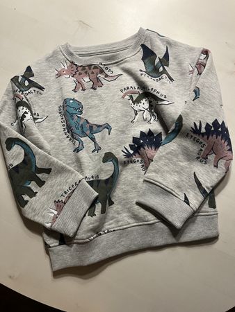 Schöner Pullover Gr. 110, Neu