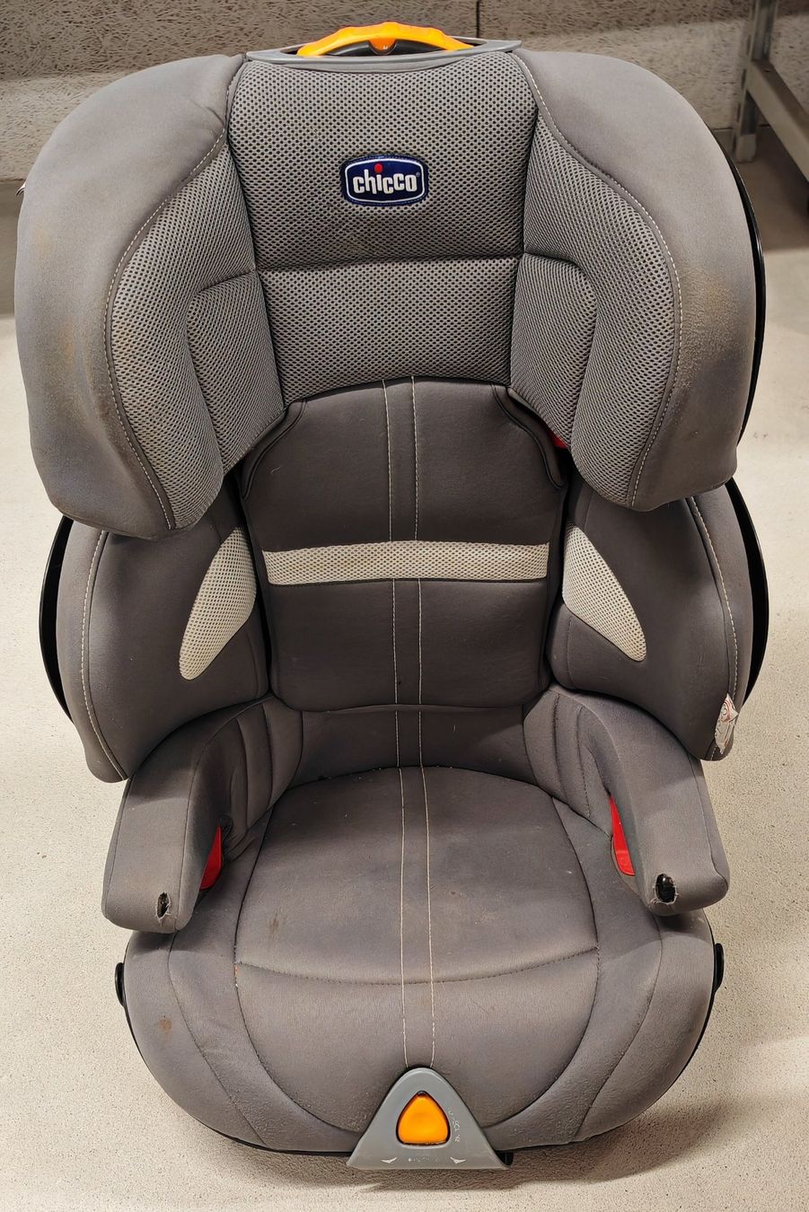 Chicco Auto-Kindersitze: Chicco Oasys 2-3 FixPlus Kindersitz mit ISOFIX – Gebraucht aus Samstagern von Nermal