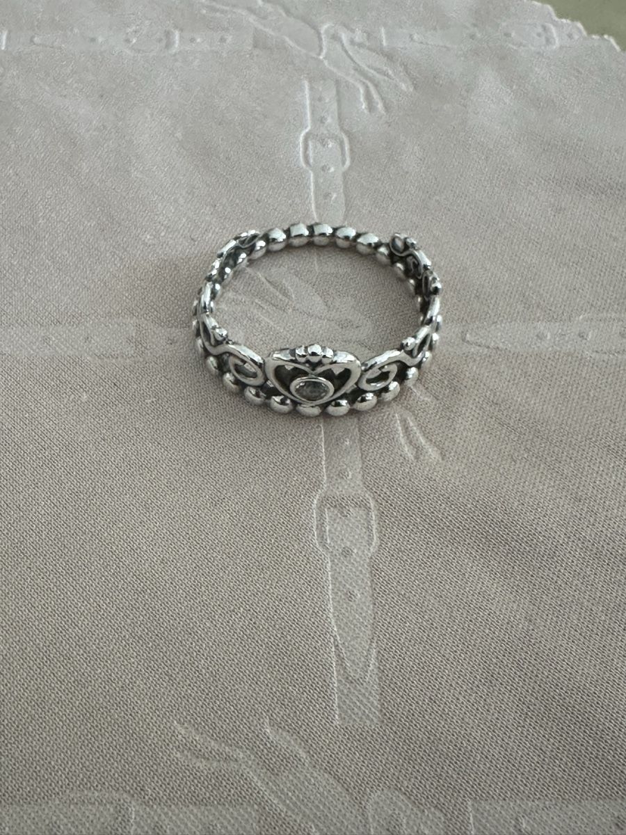 Pandora Ringe: Pandora Ring Krone mit Stein Grösse 55 gebraucht – Gebraucht aus Wil SG von Odal8