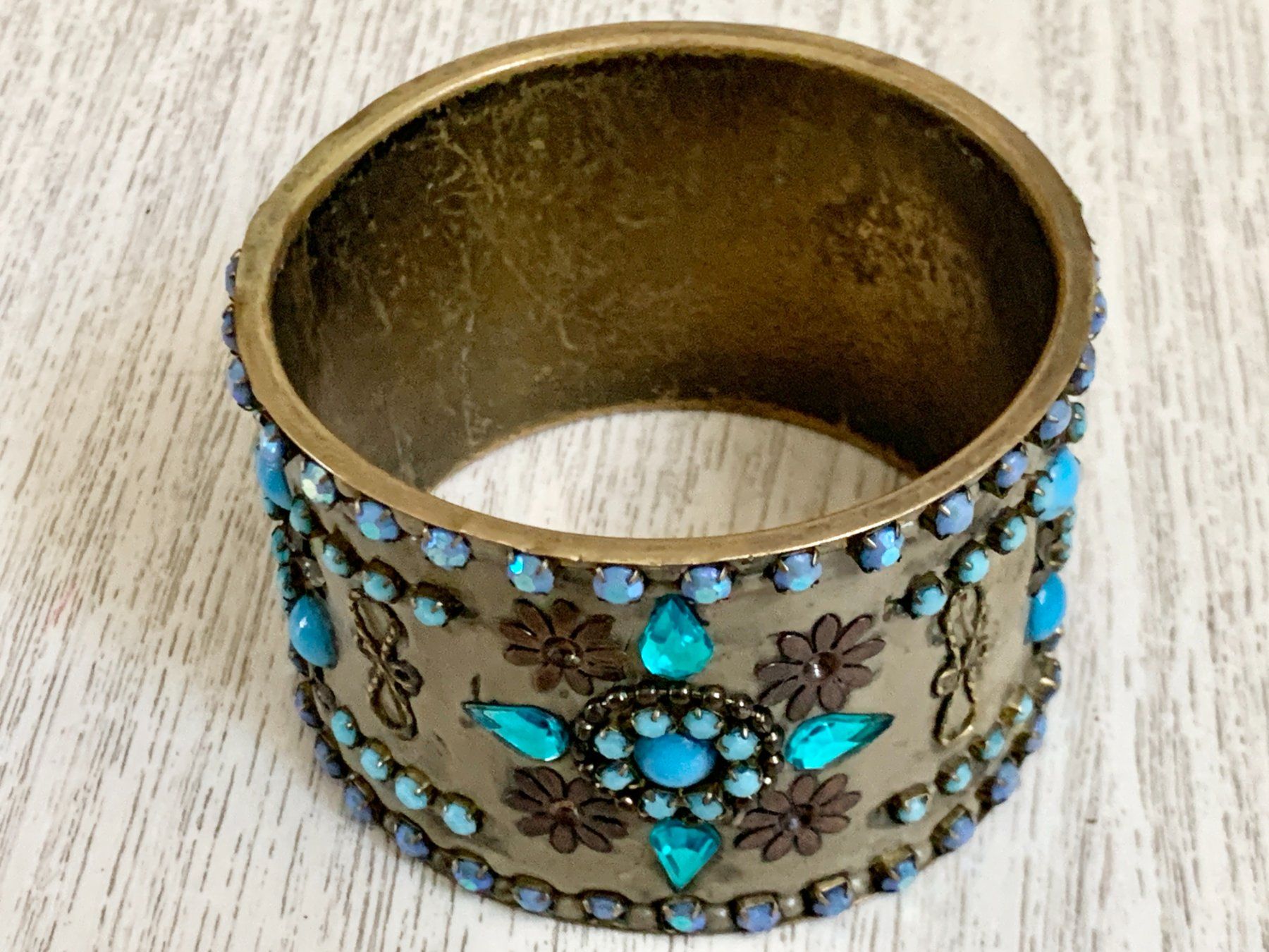 Bracciali & Braccialetti: Schöner Armreif mit Steinen verziert – Usato da Kloten venduto da Nephty 4