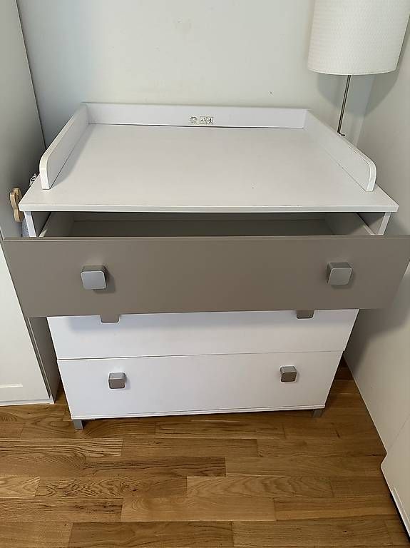Tables à langer & accessoires: Wickelkommode 3 Türen – D'occasion à Luzern par val_zzf8 1