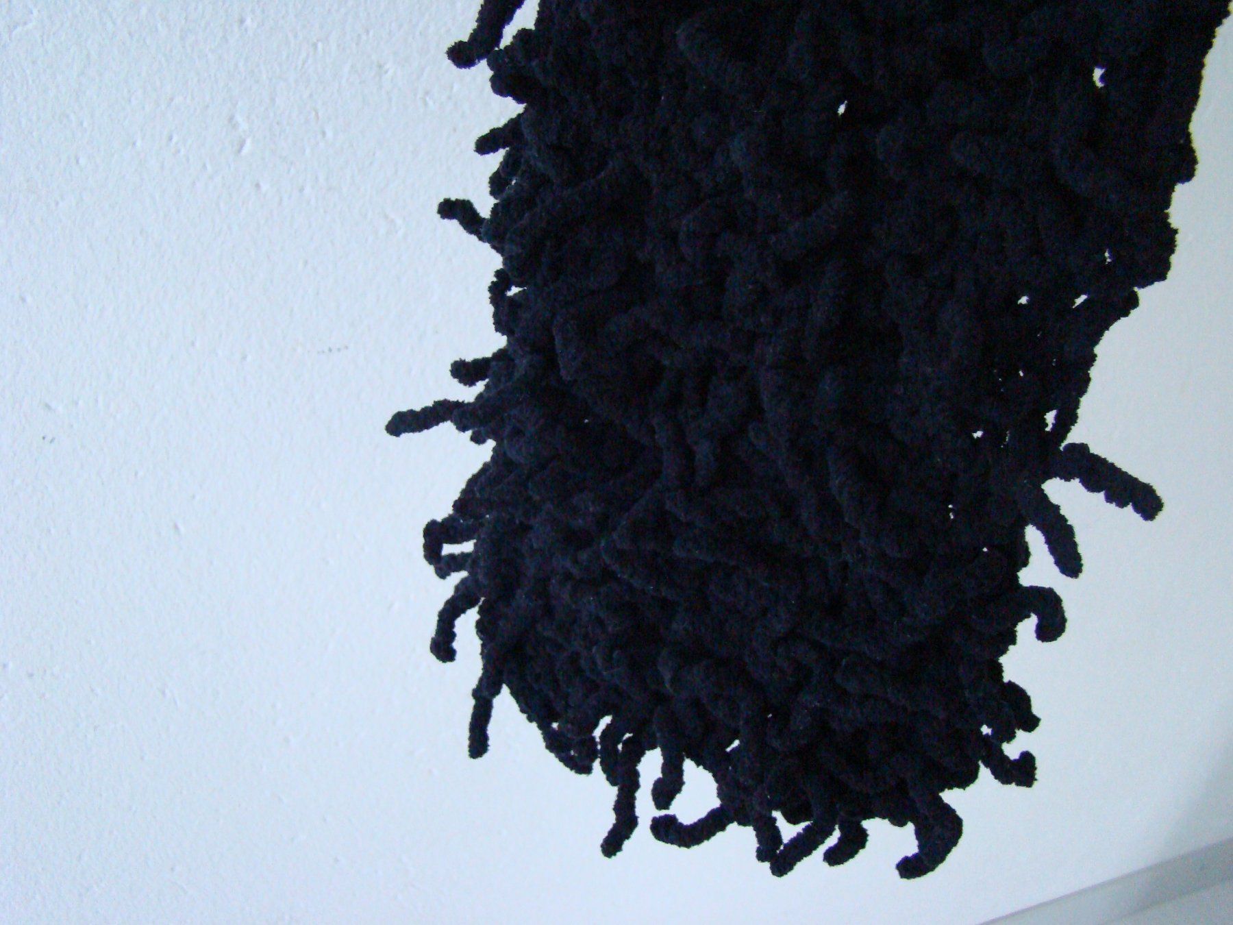 Foulards & écharpes: Schal schwarz gestrickt, fransig – D'occasion à Malters par burzi 1