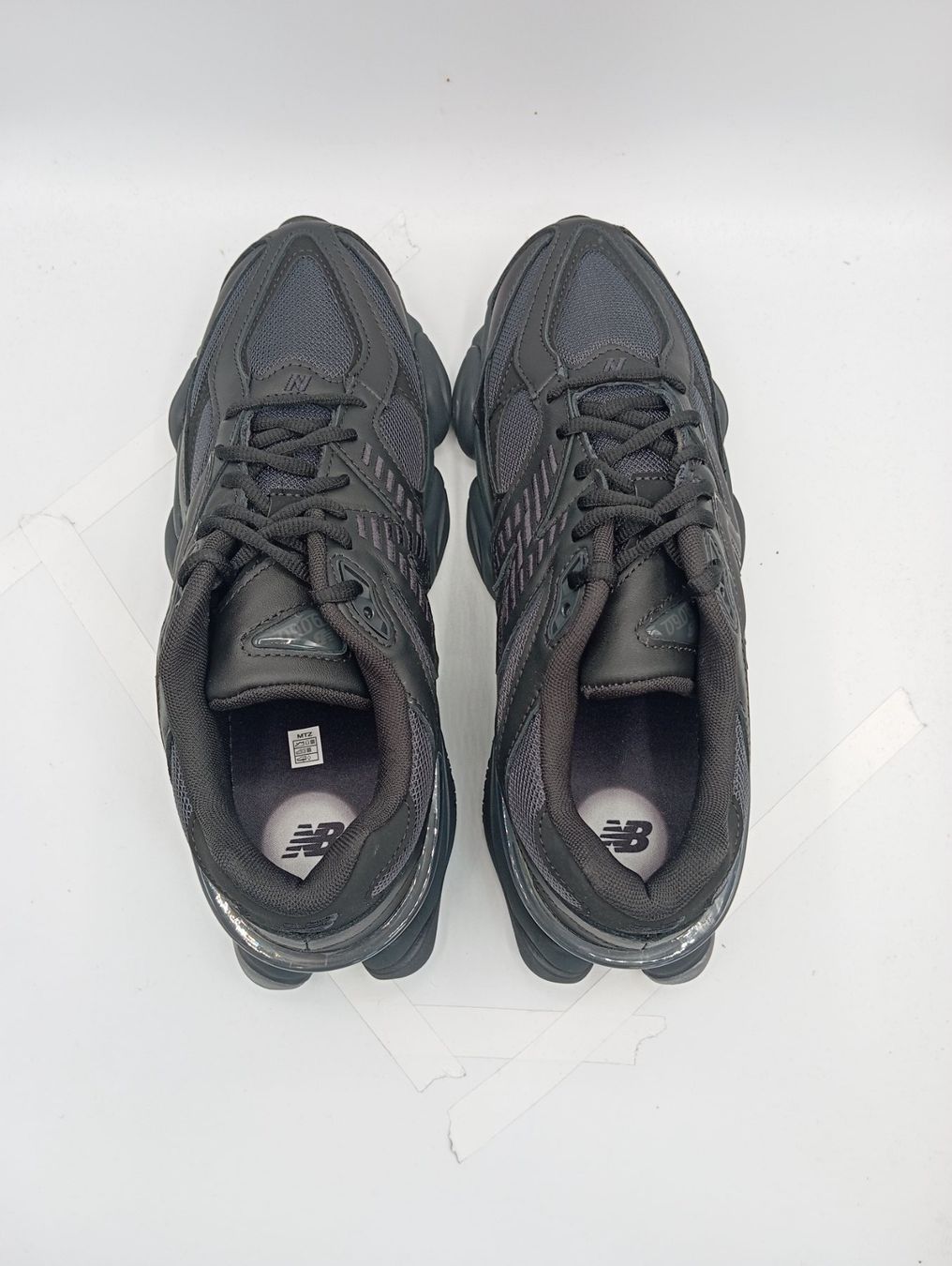 New Balance Scarpe da uomo: New Balance 9060 (EU47) – Nuovo e nell'imballaggio originale da Schaffhausen venduto da outlez 3