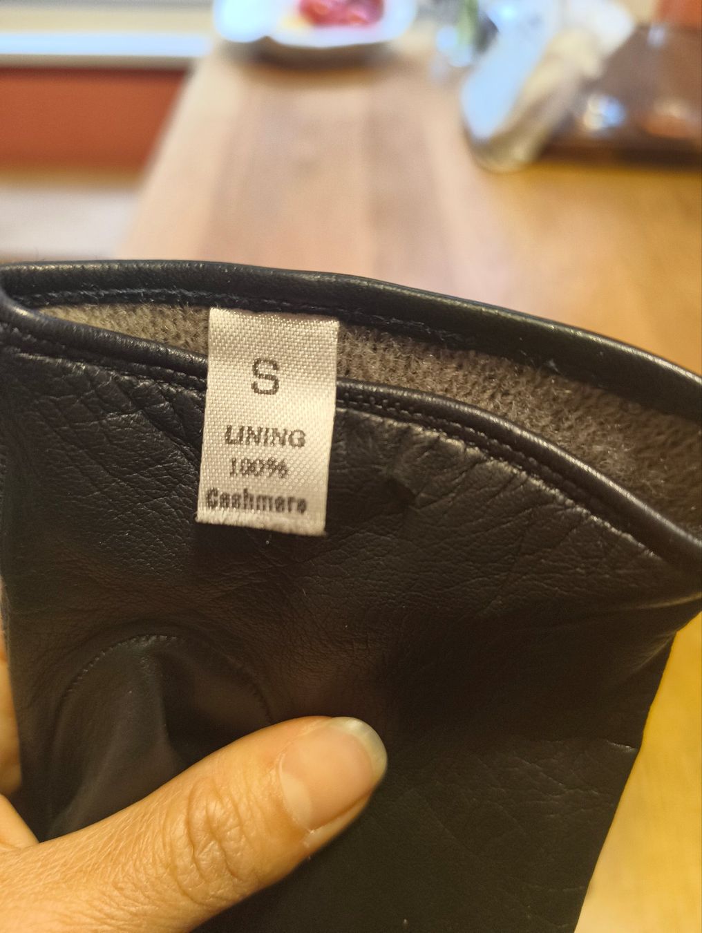 Guanti & manicotti: Beaux gants en cuir – Usato da Monthey venduto da maf_6mxz 2