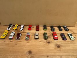 Konvolut 3: 18 HOT WHEELS Spielzeug Autöli "Spezialfahrzeug"