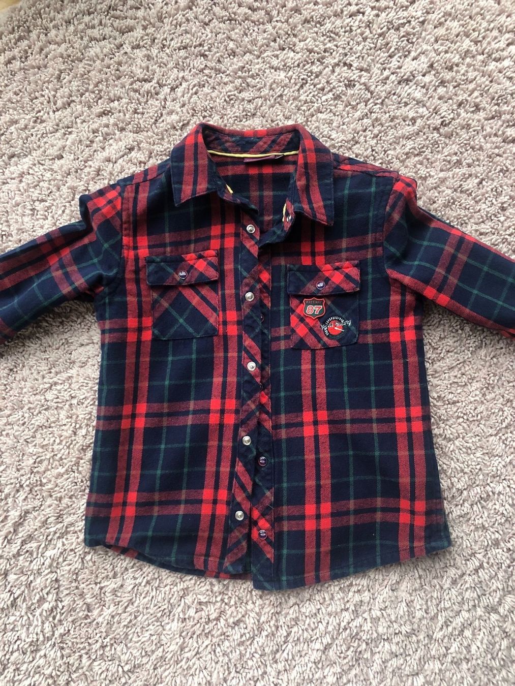 Hemden, T-Shirts & Polos: Hemd Junge 110 – Gebraucht aus Zürich von poliveira