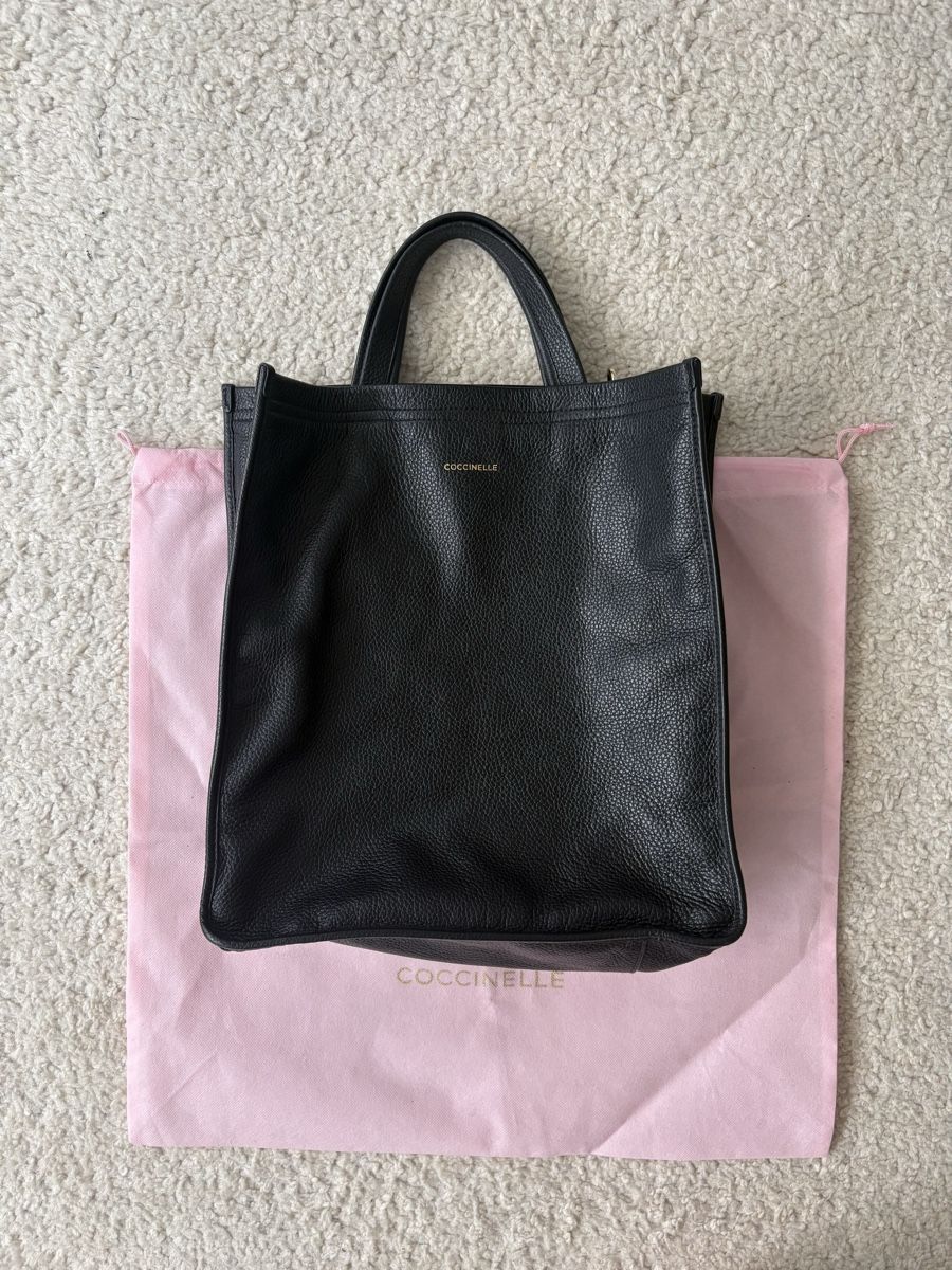 Coccinelle Taschen: Coccinelle Handtasche schwarz Leder – Gebraucht aus Zürich von Otac