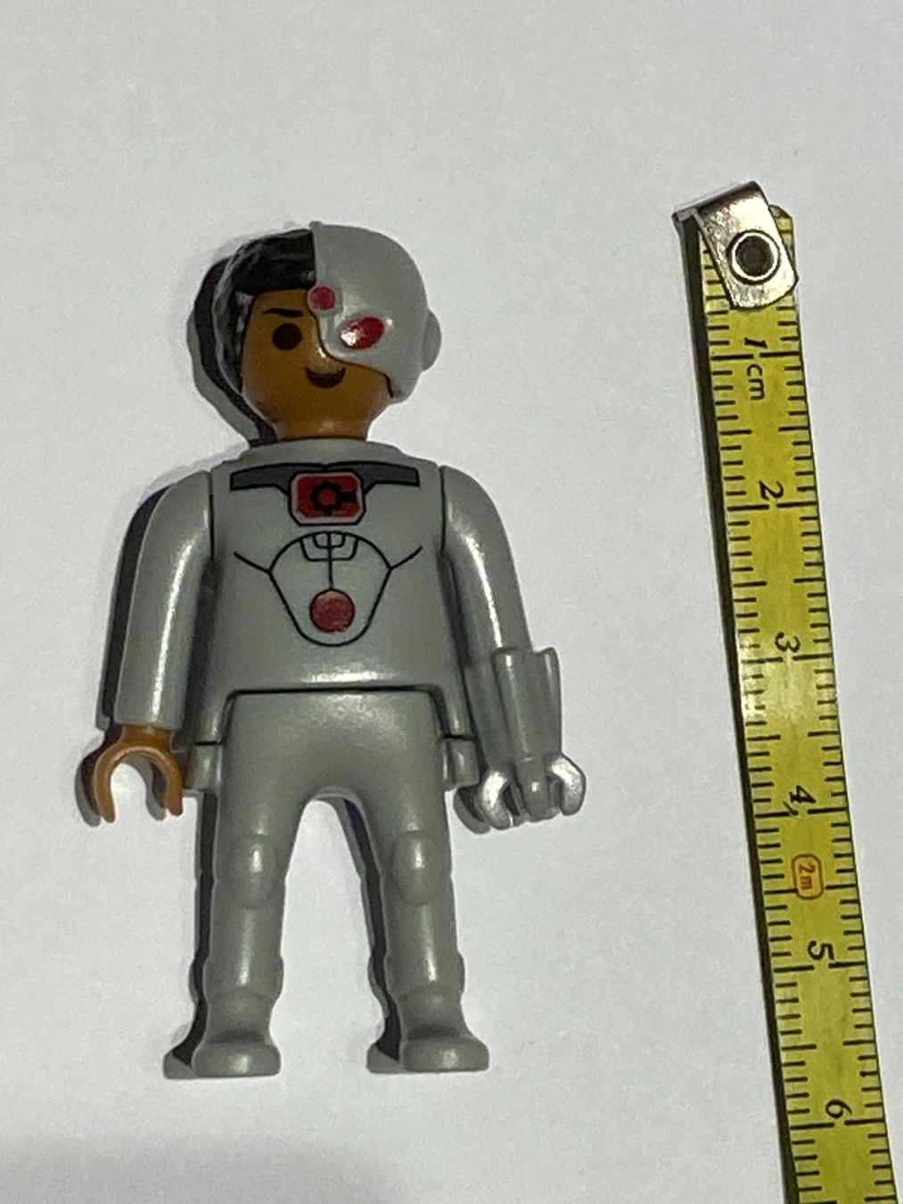 Playmobil Giocattoli: PLAYMOBIL FI?URES 10 CYBORG DC COMICS CHARACTERS Kinder egg – Nuovo (secondo la descrizione) da Vezia venduto da Aquarius_Age 3