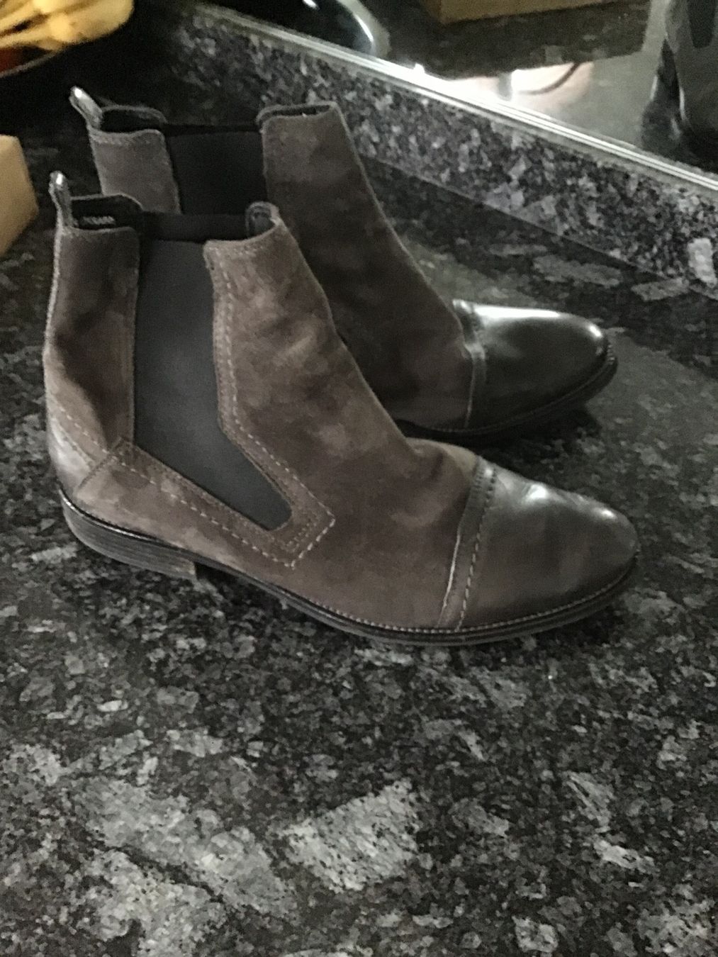 Damenschuhe: Chelsea Boot  gr.40 – Gebraucht aus St. Ursen von B1993