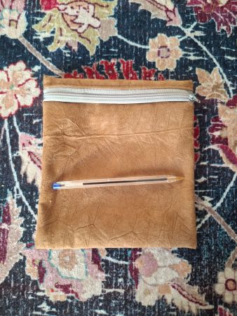 Kosmetiktäschli/Etui aus Wildlederimitat, neuwertig