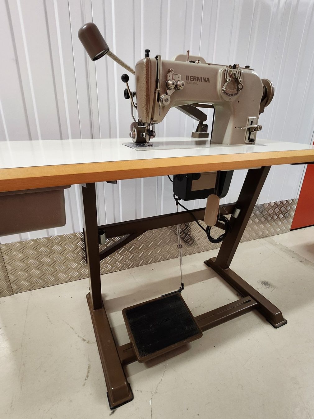 Bernina Nähmaschinen: Industrienähmaschine Bernina 217 – Gebraucht aus Rheinfelden von  2
