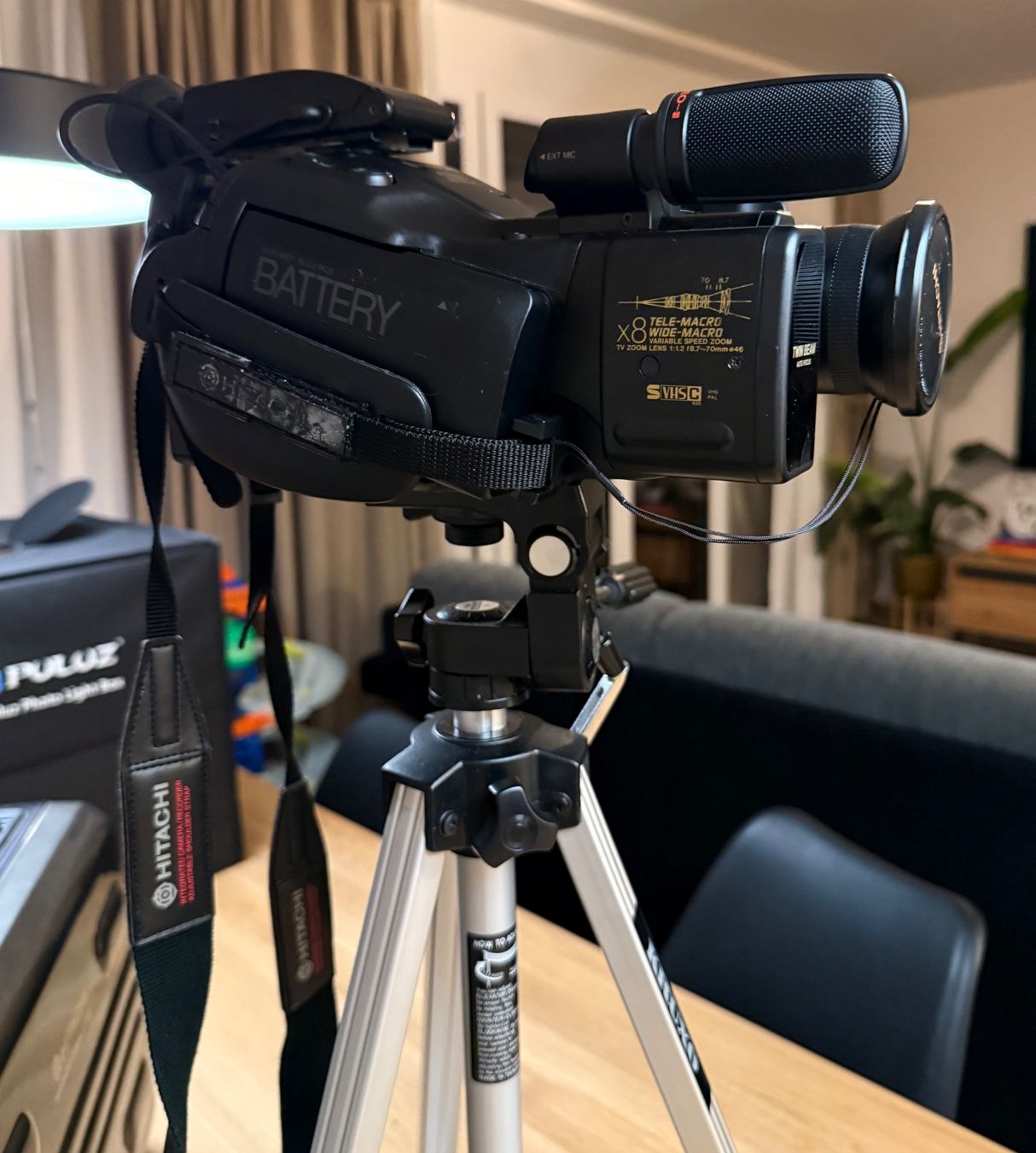 Hitachi Videocamere: HITACHI INTEGRATED CAMERA & VIDEO VM - S83 E – Usato da Dietikon venduto da gab_qz7y 3