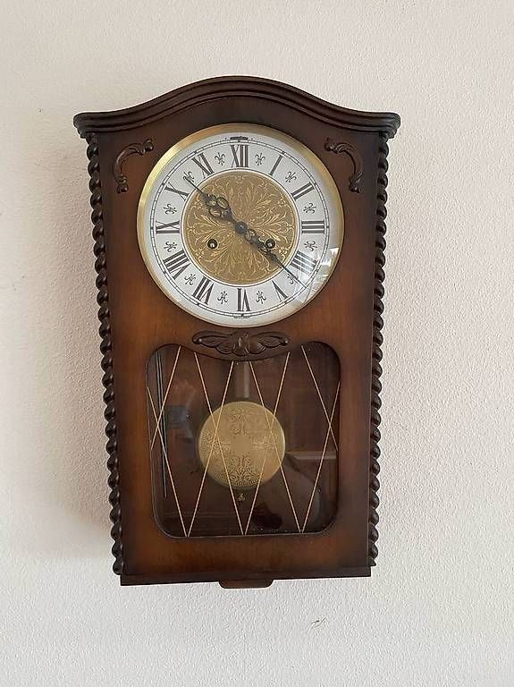 Orologi da terra & Orologi da parete: Horloge murale – Usato da Prilly venduto da Bunnymen