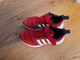 Adidas Turnschuhe Gr. 33
