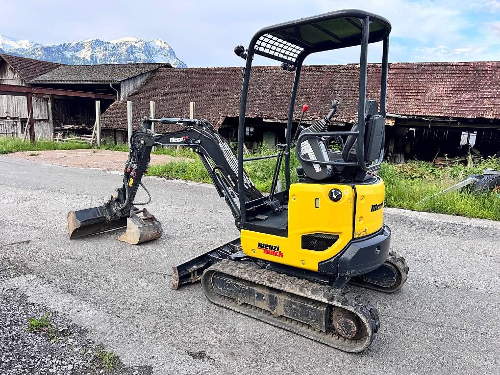 Menzi Muck Excavateurs: Menzi 18sa – D'occasion à Steinen par FIN 3