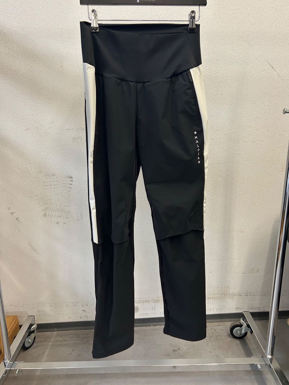Maloja Pantaloni: Langlaufhose Maloja – Nuovo (secondo la descrizione) da Chur venduto da zue_m8ck
