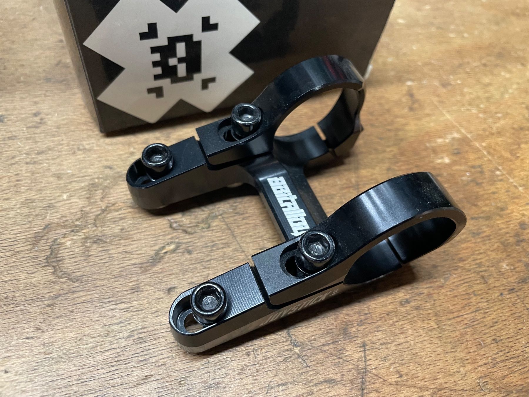 Pezzi di ricambio: Downhill Vorbau, Joystick, 50% – Nuovo e nell'imballaggio originale da Zürich venduto da Velo-Elsener 3