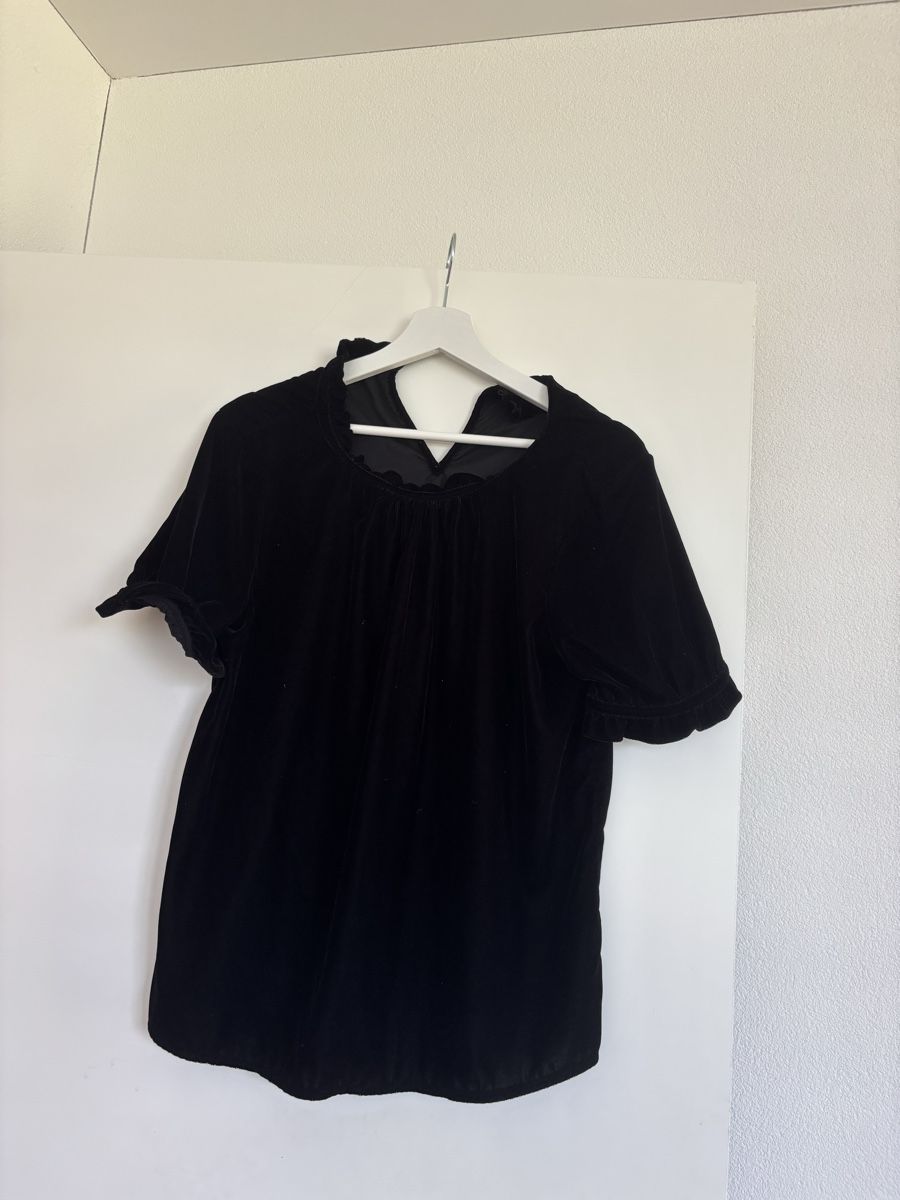 Gap Camicette: Elegantes Samt Oberteil von GAP – Usato da Altendorf venduto da nic_5fbv