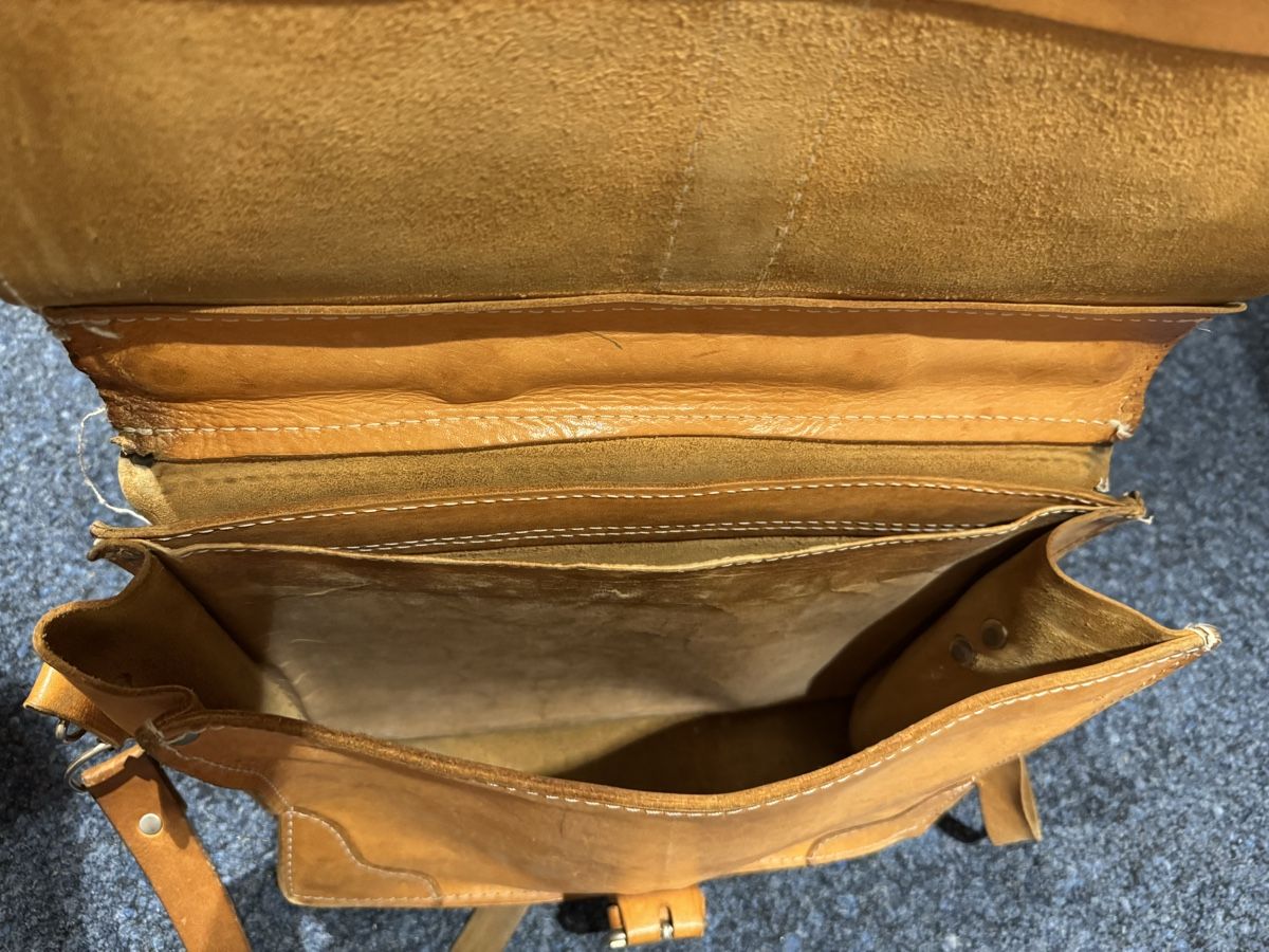 Sacs: Leder Tasche Umhängetasche – D'occasion à Trin Mulin par wls 1