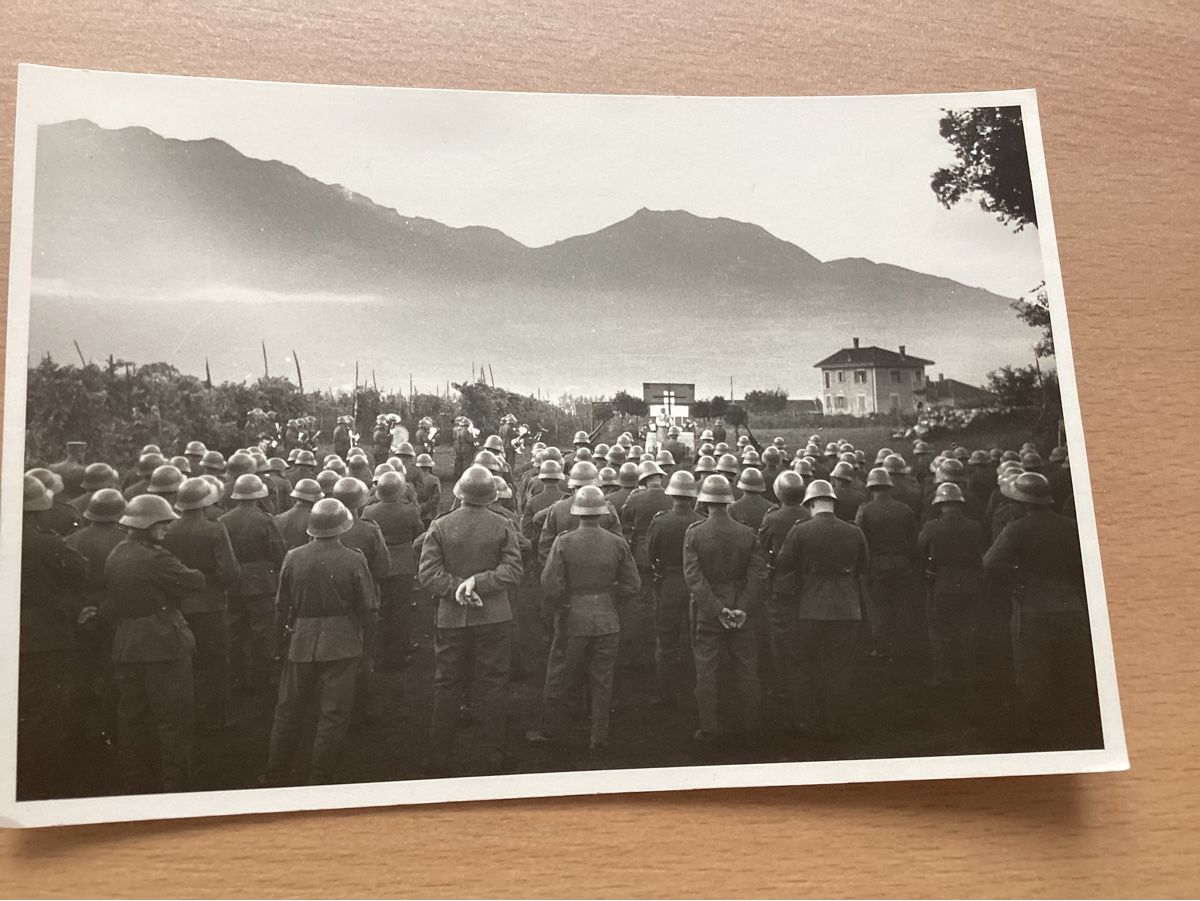 Cartoline postali: AK Schweizer Armee, Soldaten – Usato da Wassen UR venduto da SABDOM