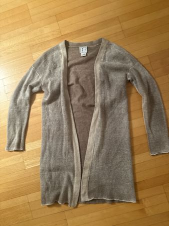 Strickjacke 100% Kaschmir Marke P. Grösse XS neuwertig