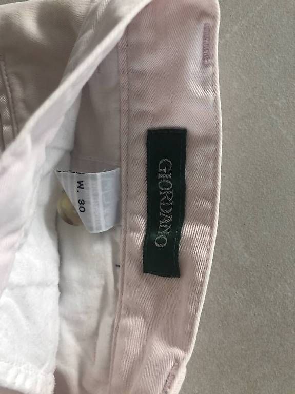 Pantaloni: Bermuda Hose Dame von GIORDANO – Usato da Lugnorre venduto da ulr_lqc6 2